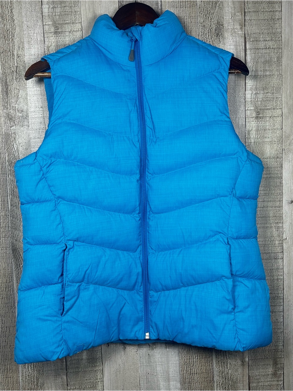 WindRiver Women's M Blue T-Max Hyper-Dri Puffer Vest Quilted Outdoor Hiking Warm